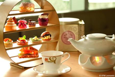 The Ritz-Carlton, - 8
