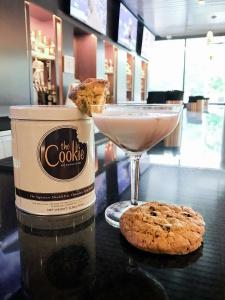 DoubleTree by Hilton & Suites - 10