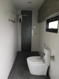 The Entaneer Poshtel - 8