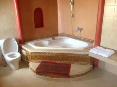 Riad Noumidya - 11