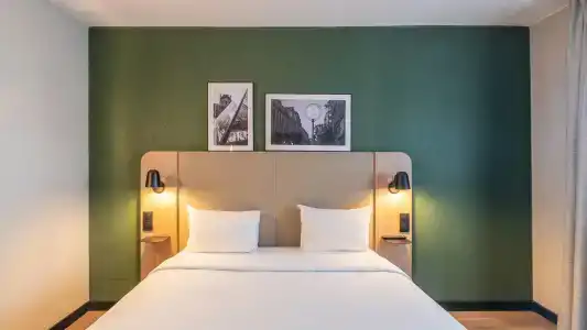 Campanile Roissy - 50
