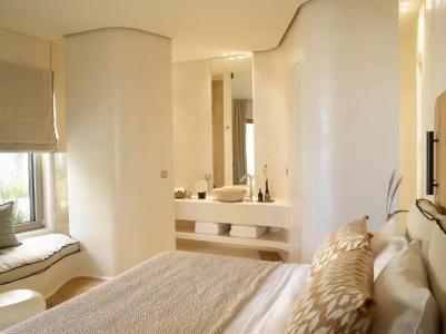 White Pebble Suites - 73