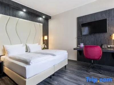 Plaza Schwerin; Sure Collection By Best Western - 192