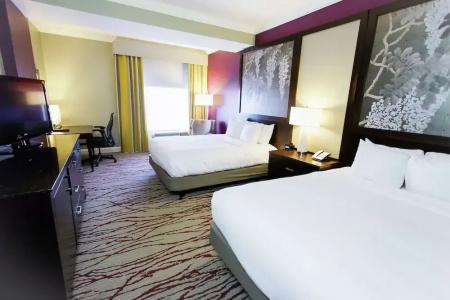 DoubleTree by Hilton Historic Savannah - 28