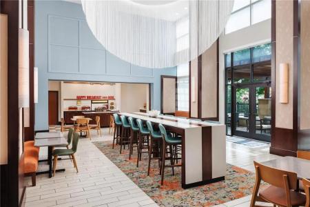 Hampton Inn & Suites/Hamilton Place - 26