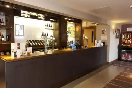 Premier Inn Greenwich - 12