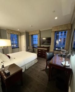 The St. Regis - 25