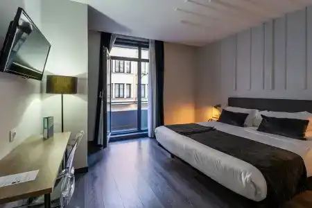 Lux Santiago - 31