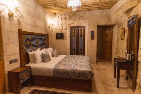 Solo Cave Suites - 199