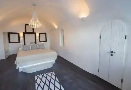 Canvas Suites - 5