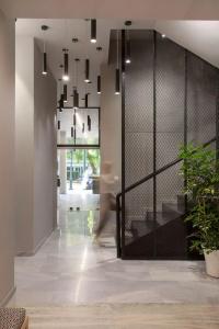 Thisean Modern Suites By Athens Stay - 13