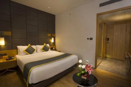 Fountain Tree By Tgi - 21