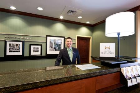 Hampton Inn & Suites West - 36