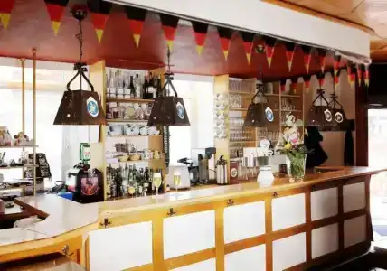 Goldener Hahn - 28