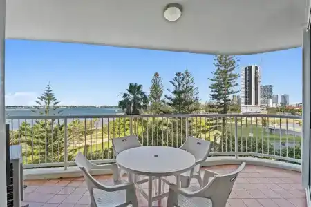 Crystal Bay On The Broadwater - 282
