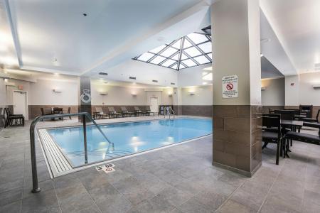 Hilton Indianapolis & Suites - 23
