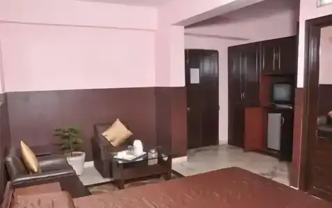 OYO 10890 Malik - 23