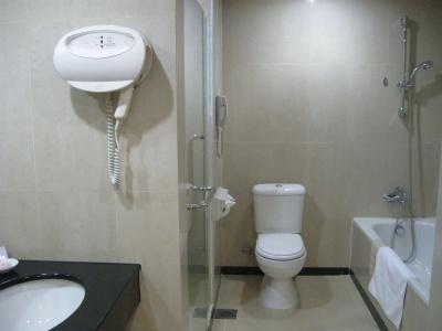 Royal (SG Clean, Staycation Approved) - 7