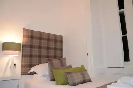 Edinburgh37 - 50