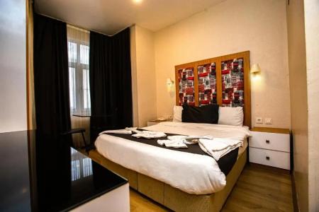 La Pazza Suites - 36