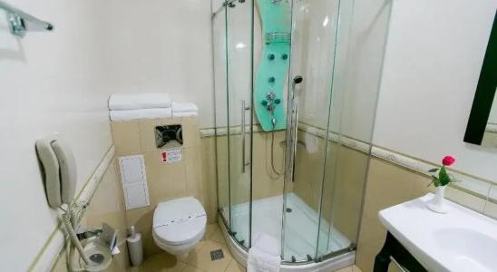 AllureInn and Spa - 7