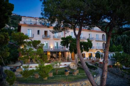 Garden Riviera - 24