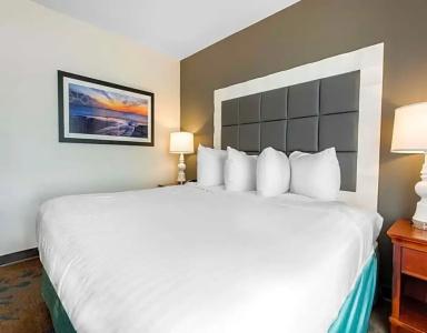 Erie Inn & Suites Solstice - 24