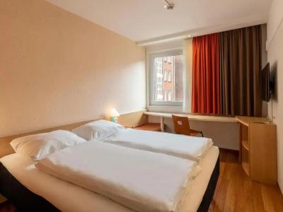 ibis Duisburg Hauptbahnhof - 5