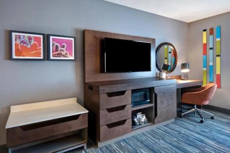 Hampton Inn & Suites Las Vegas Convention Center - 36
