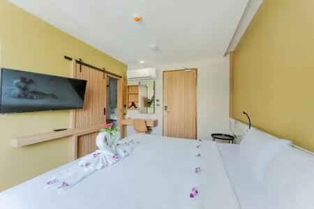 Sky Wave Patong - 53