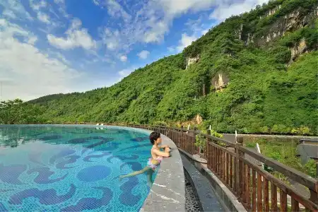 Harmona Resort & Spa Zhangjiajie - 6