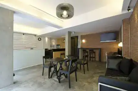 Di Place - 16