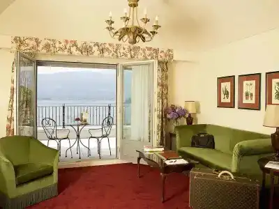 Grand Majestic - 52