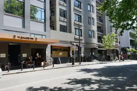 The Bayswater - 19
