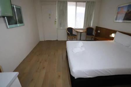 Reign Inn - 118