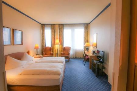 Plaza Schwerin; Sure Collection By Best Western - 130