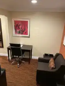 Convention Center Inn & Suites - 12