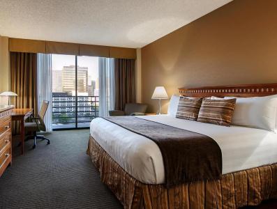 Best Western Plus Bayside Inn - 36