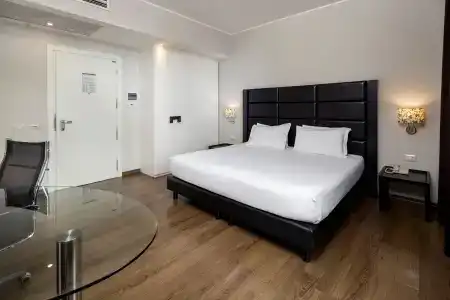 Holiday Inn Genoa City, An Ihg - 5