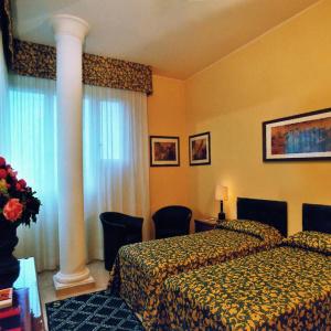 Savoy - 27