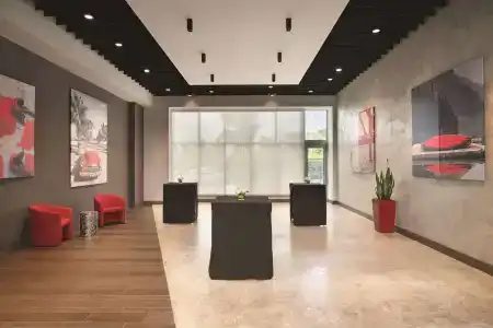 Radisson Red Miami Airport - 11