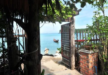 Dee Dee Sea Front - 2