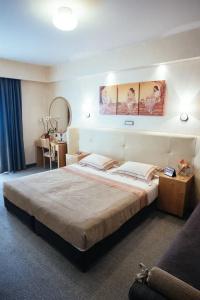 Alexandros Boutique - 249