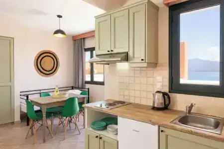 Nisea Samos - 124
