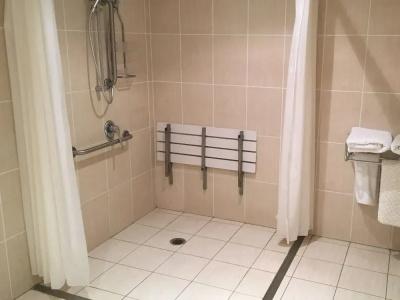 Shangri-La Gardens - 9