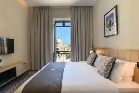 La Falconeria - 50