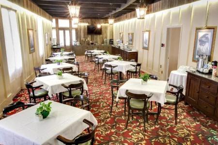 Dauphine Orleans - 15