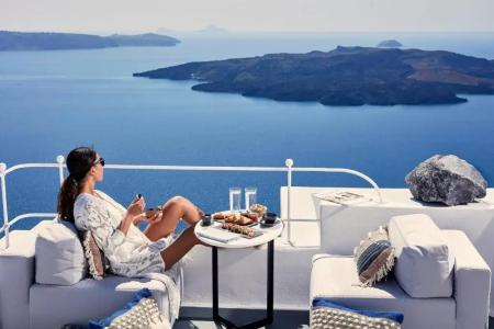 Cosmopolitan Suites - Small Luxurys of the World - 24