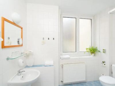 Cloister Inn - 31