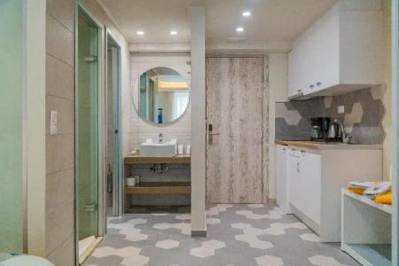 Bio Suites - 199